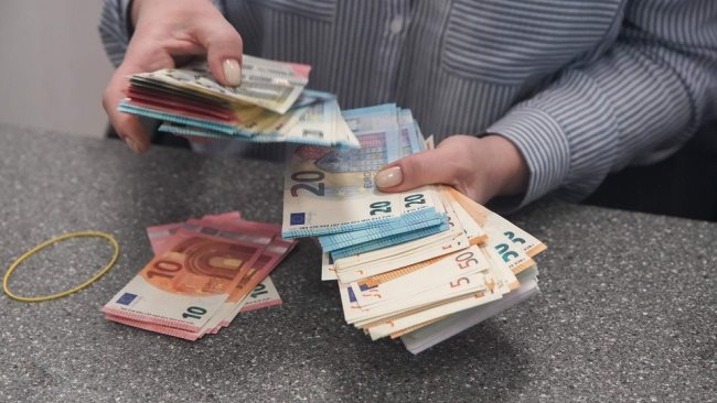  судя банк невыдача валюта